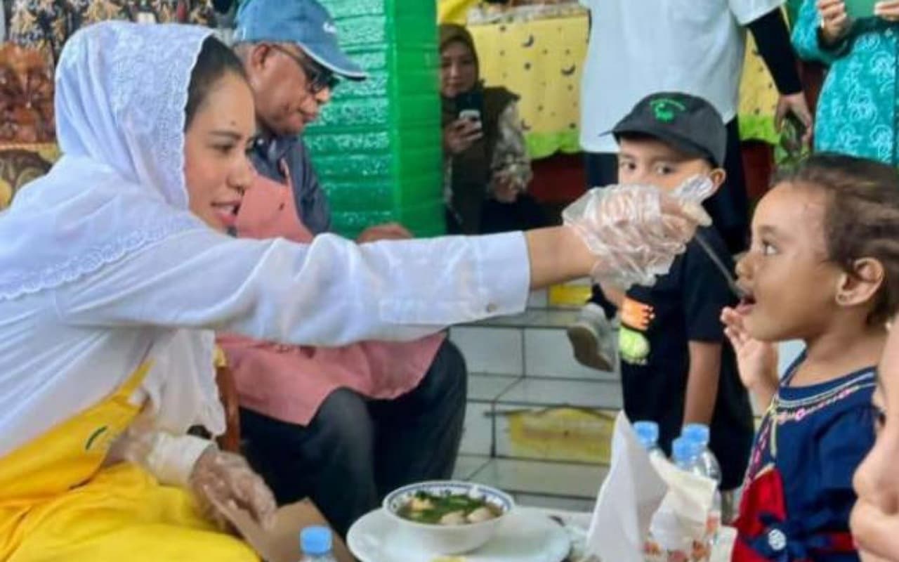 bupati-kepulauan-sula-hadiri-giat-stunting