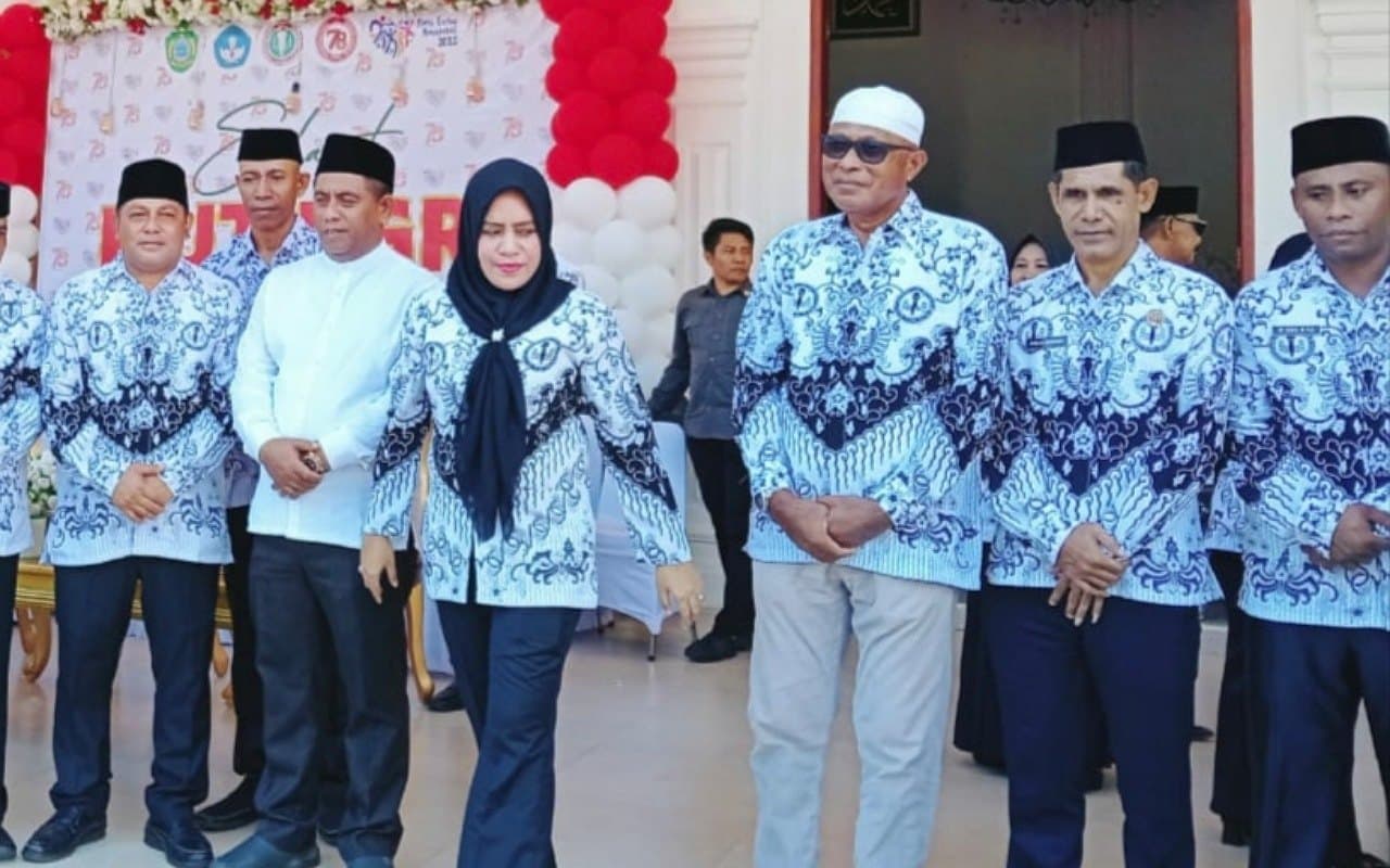 hadiri-hut-pgri-ke-78-bupati-sula-minta-guru-tingkatkan-disiplin-di-sekolah